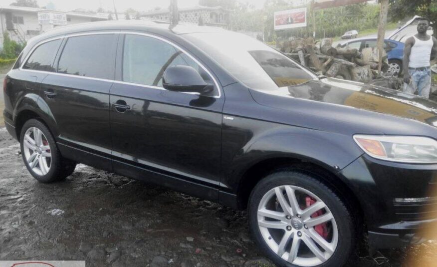 Want to sell my Audi Q7 still in good condition